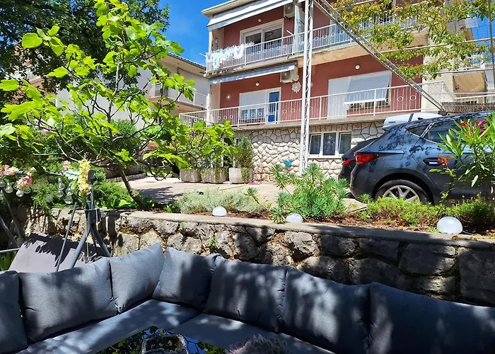 With Terace Apartamento